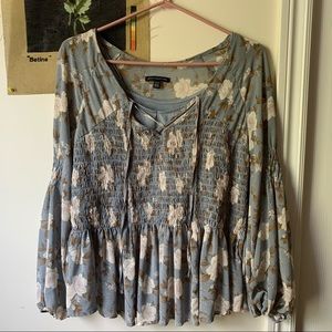 3/15 ✨ AEO Floral Smocked Peasant Top 🌼